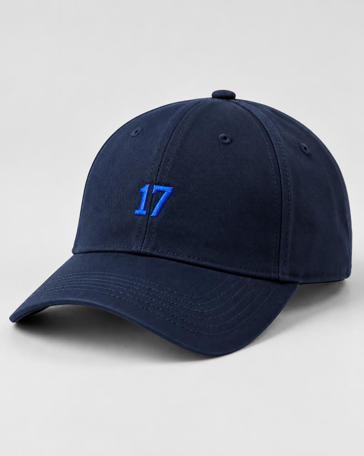 Structured six-panel cap in navy with an embroidered 17